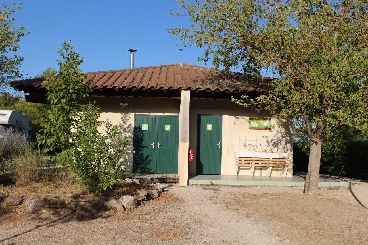 Отель Camping Forcalquier Les Routes De Provence Экстерьер фото