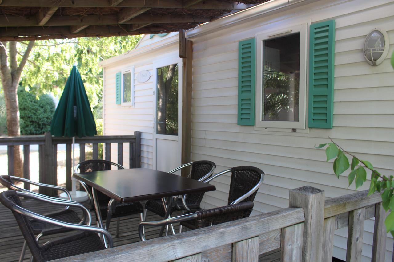 Отель Camping Forcalquier Les Routes De Provence Экстерьер фото