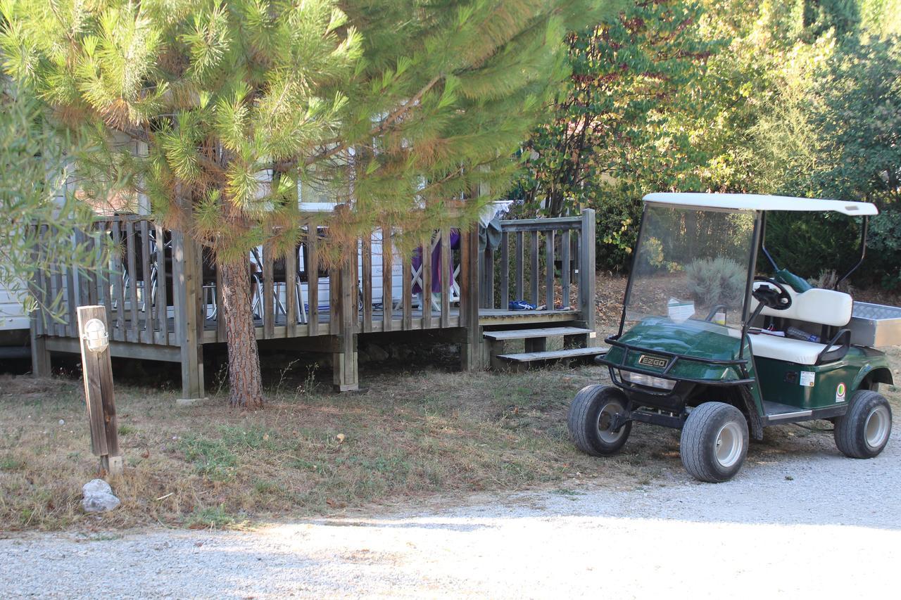 Отель Camping Forcalquier Les Routes De Provence Экстерьер фото